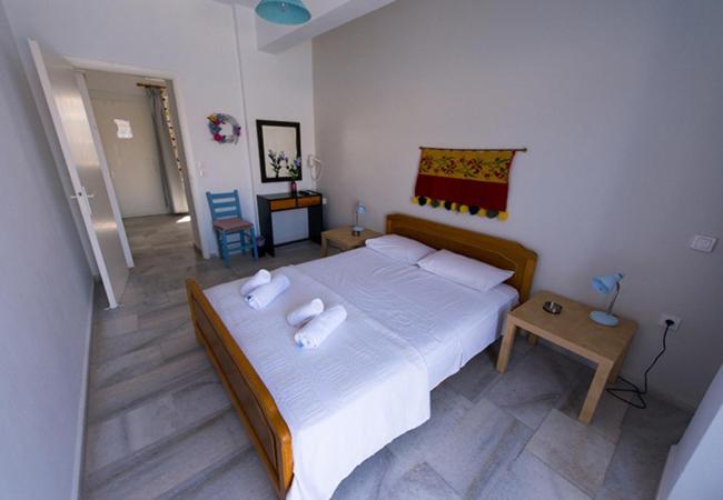 Katapola Vekris apartments Bagian luar foto